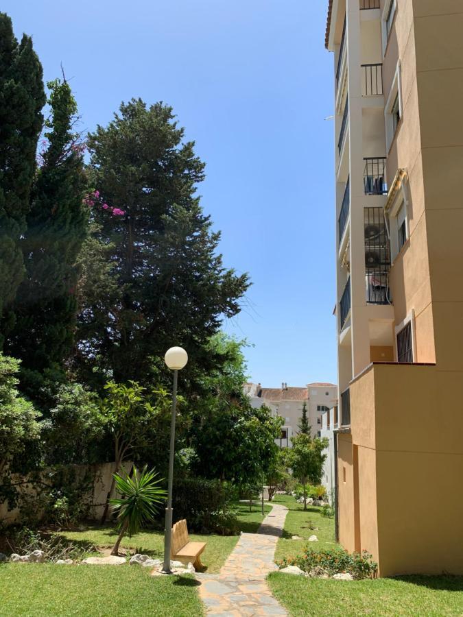 Апартаменты Tulipanes Benalmadena - Parking Privado Экстерьер фото